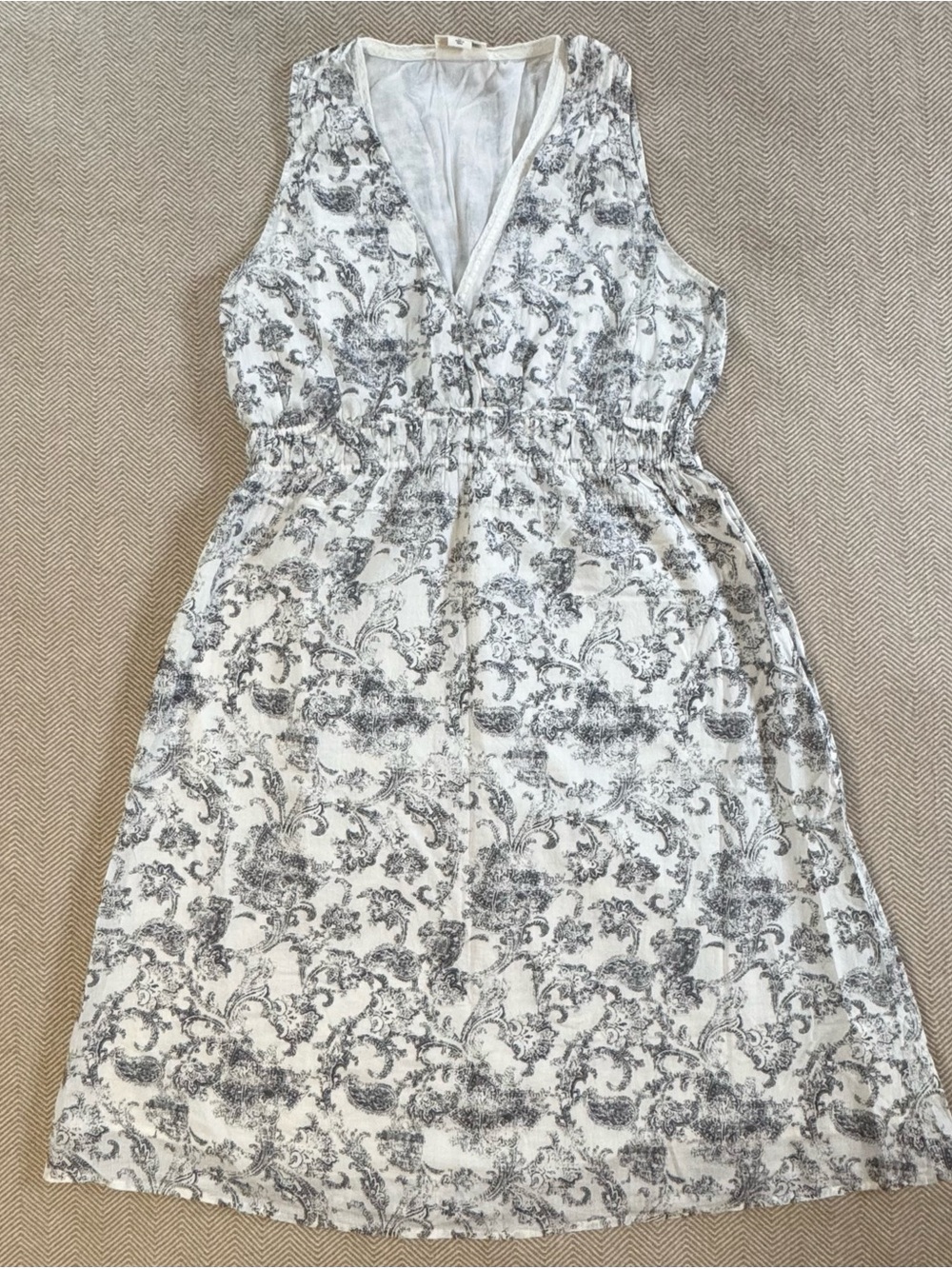 Converse Women's Sleeveless V-Neck Floral Print Cotton Dress Size Medium